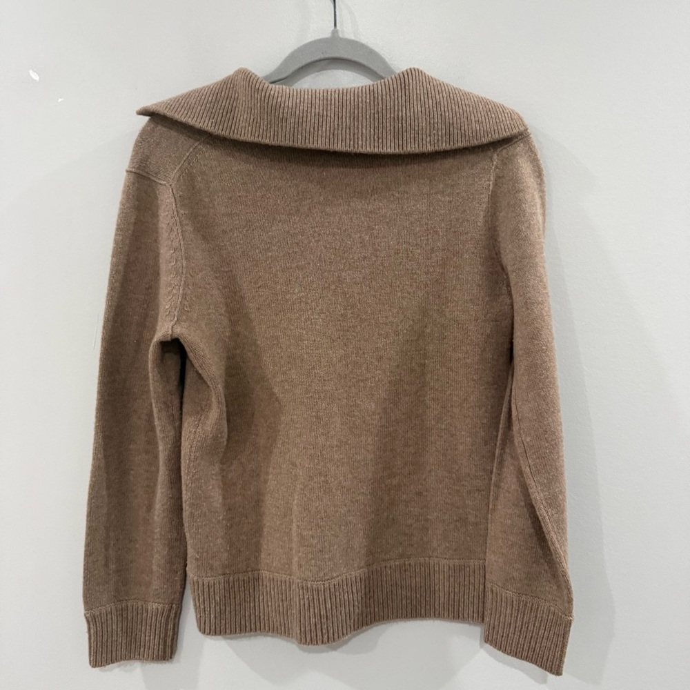 Vince Sweater Raglan Sleeve Polo Collar V-Neck in Chestnut Brown - Picture 7 of 9